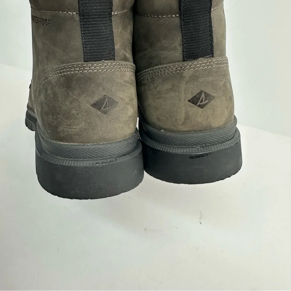 Sperry Men's Watertown Chukka Boots in Gray